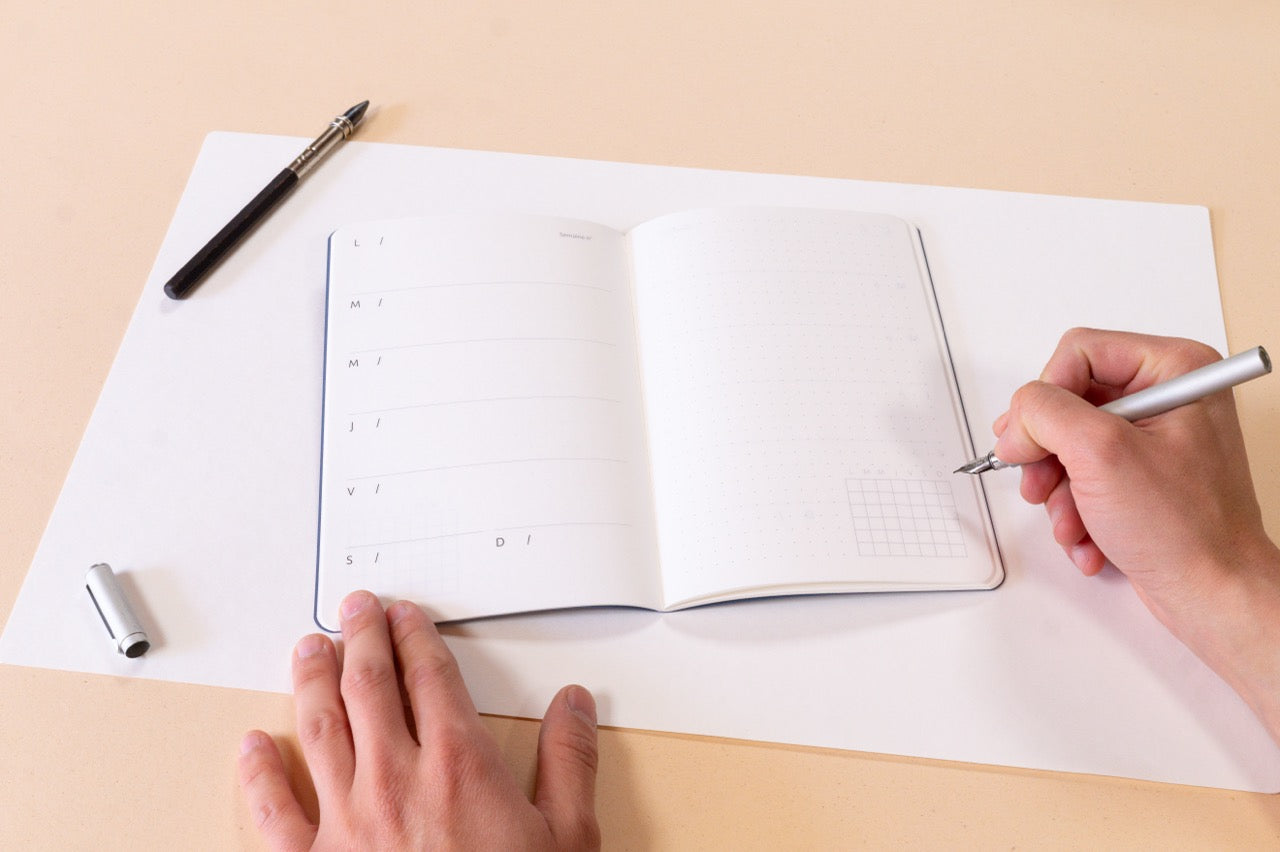 Semainier intemporel - Les essentiels · Reliure Singer & dorure